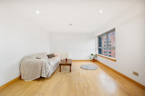 2 bedroom apartment for sale, High Street, City Centre