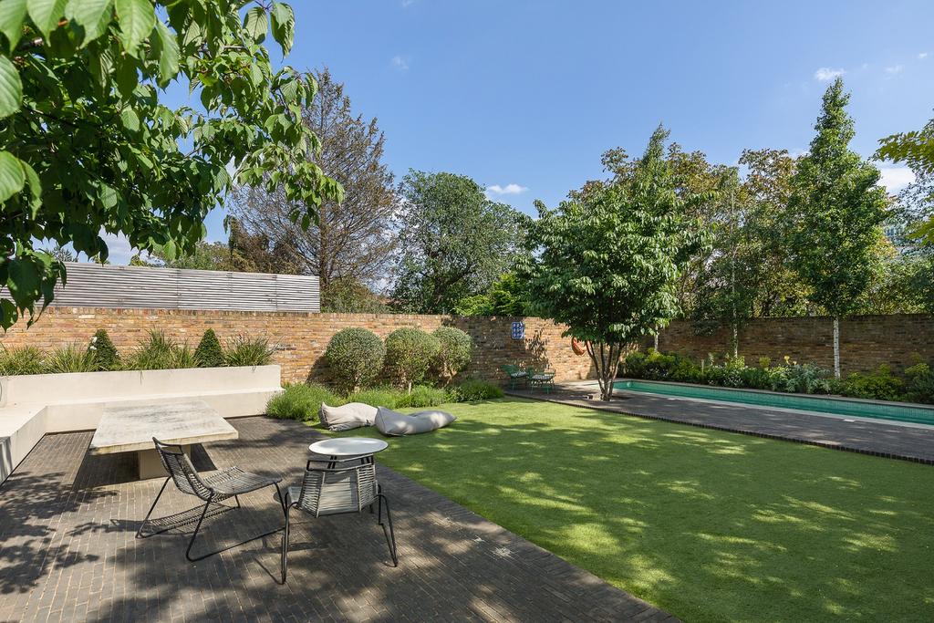 Pool Garden