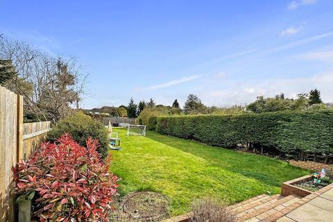 98 Norfolk Avenue, South Croydon, CR2 8BS