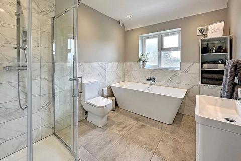 98 Norfolk Avenue, South Croydon, CR2 8BS