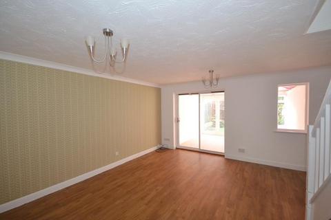 3 bedroom semi-detached house to rent, Olney MK46