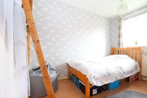 2 bedroom semi-detached house for sale, Osprey Walk, Poets, Luton, Bedfordshire, LU4 0TQ