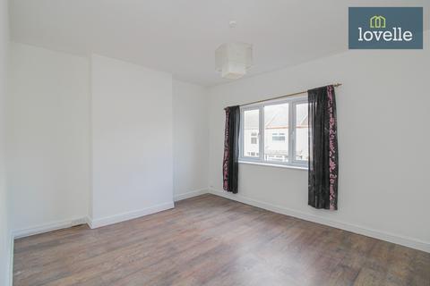 72 Elsenham Road, Grimsby, DN31 2QR