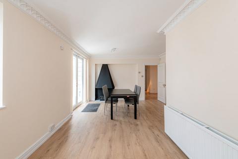 3 bedroom apartment to rent, Chiltern Street, Marylebone
