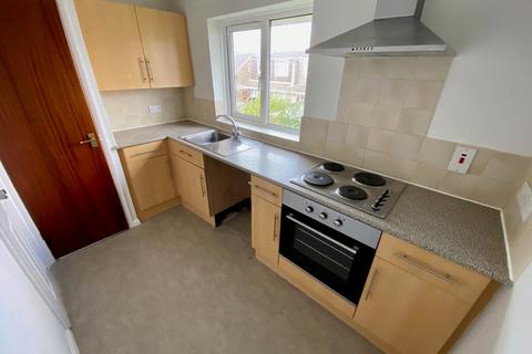 2 bedroom flat to rent, Bronte Court, Haworth Park, Hull, East Yorkshire, HU6