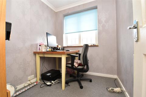 30 Swaledale Road, Dartford, DA2 6JZ