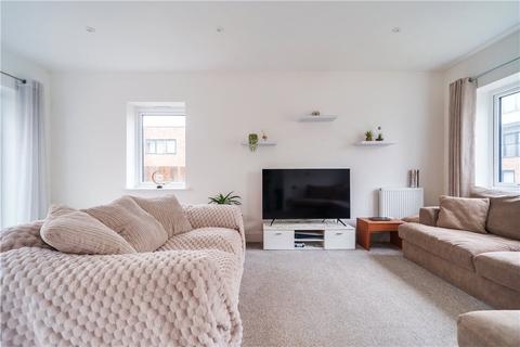 22 Bloomfields, Rainham, Gillingham, ME8 7DD
