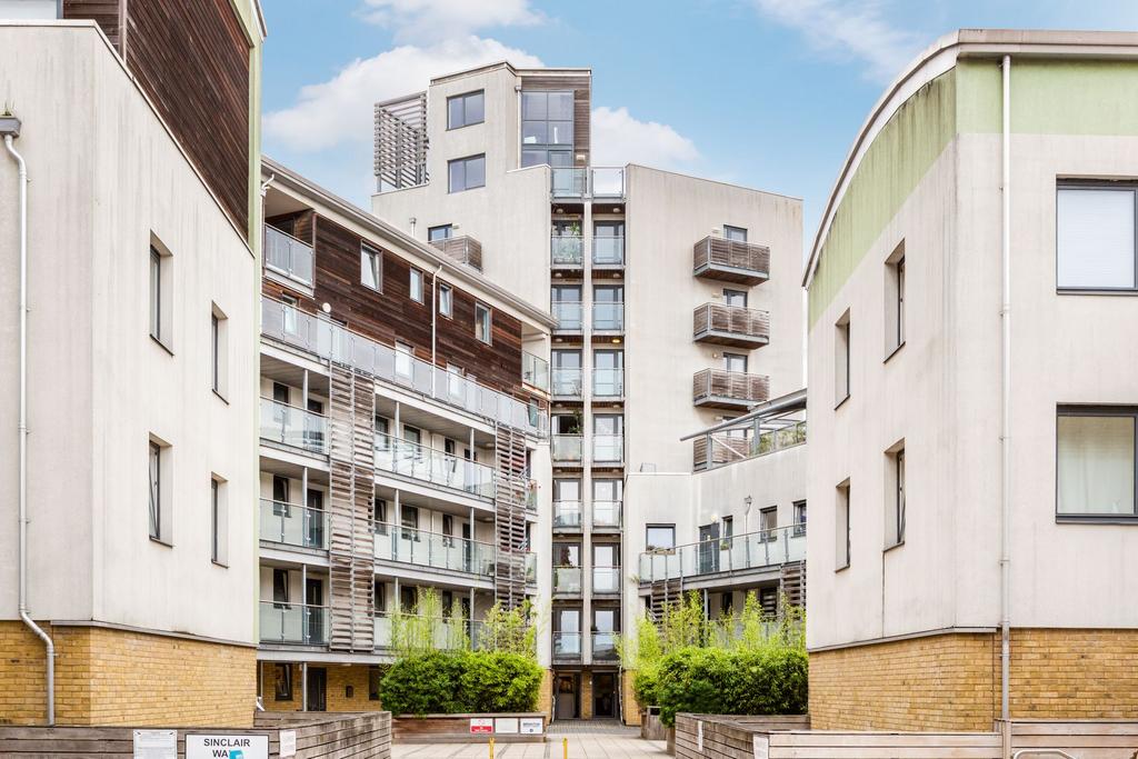 Fleet Street, Stepney Court, BN1 3 bed flat - £2,200 pcm (£508 pw)