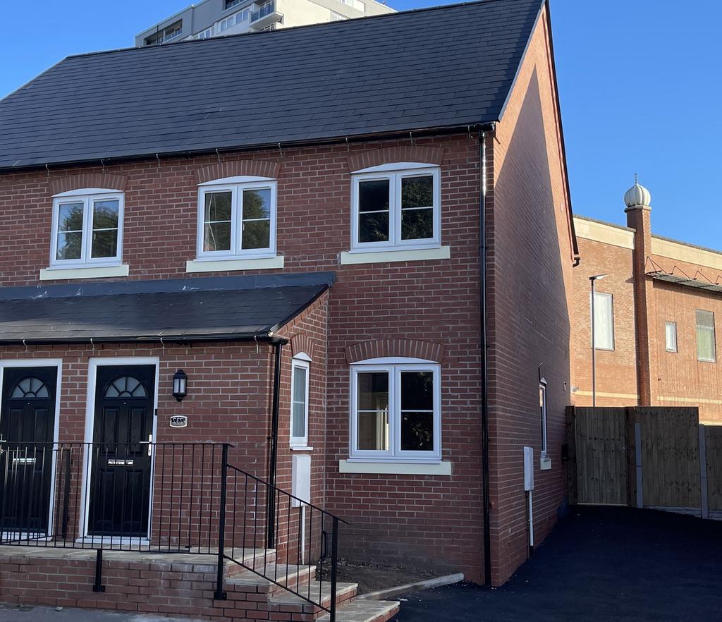 226 Sandwell Street, Walsall, WS1 3EH 3 bed semidetached house £