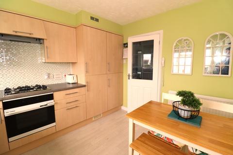 2 bedroom flat for sale, Normandale House, Normandale, Bexhill-on-Sea, TN39