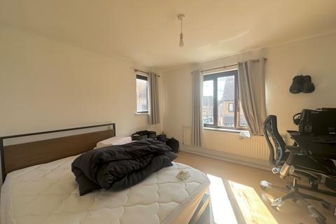 2 bedroom maisonette to rent, Lowndes Grove, Shenley Church End, Milton Keynes, MK5