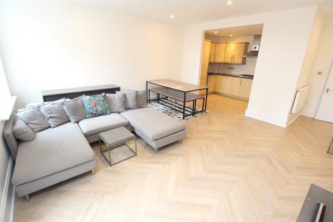 2 bedroom apartment to rent, London, London N11