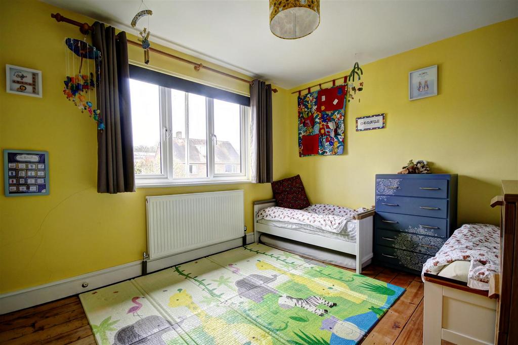 Bedroom 3: