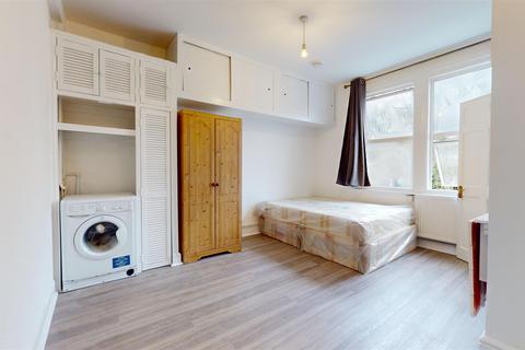 1 bedroom flat to rent, Lydford Road, Willesden Green NW2