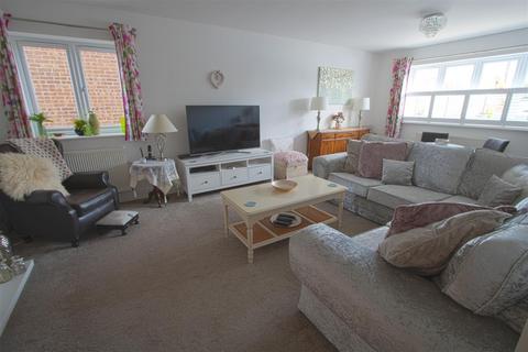 5 bedroom detached house for sale, Kings Road, Basildon SS15