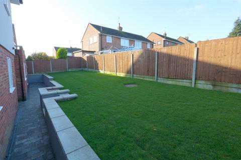 Flat 1, 8 Gatwick View, Billericay, CM12 9QU