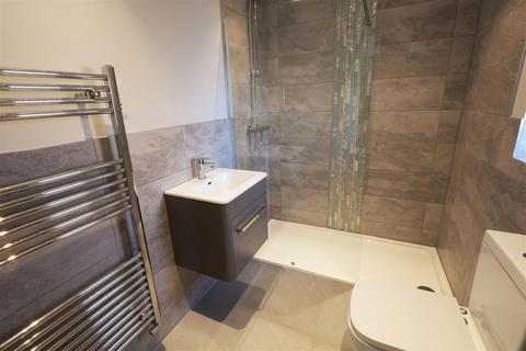 Flat 1, 8 Gatwick View, Billericay, CM12 9QU