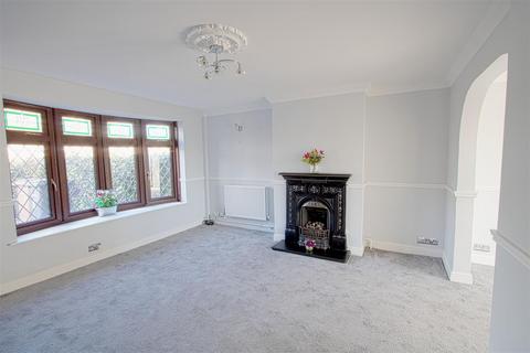 5 Birds Close, Ramsden Heath, Billericay, CM11 1JB