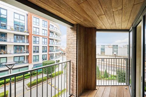 2 bedroom flat for sale, Dockside House, Chelsea Creek SW6