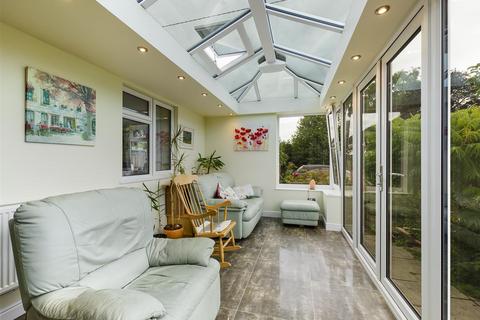 Fairbourne Church Road, Clehonger, Hereford, HR2 9SE