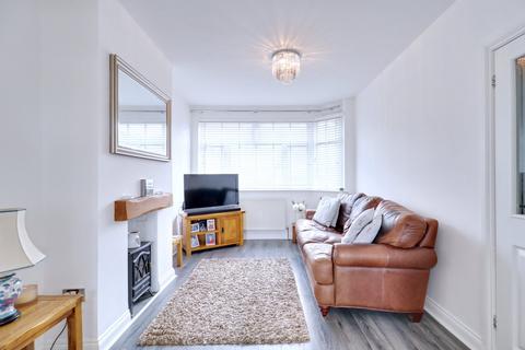 37 Grange Road, Aveley, South Ockendon, RM15 4ER