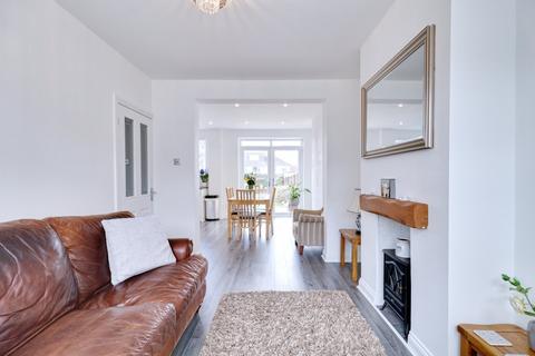 37 Grange Road, Aveley, South Ockendon, RM15 4ER