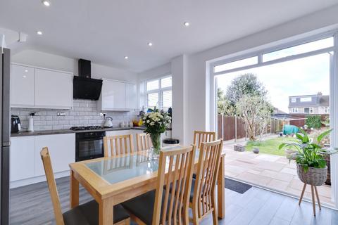 37 Grange Road, Aveley, South Ockendon, RM15 4ER