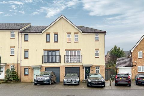 4 bedroom townhouse for sale, Henry Close, Haverhill