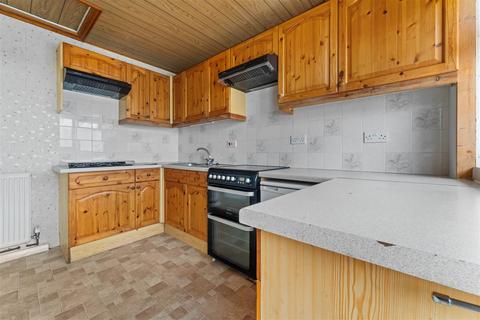 5 Dorrit Crescent, Guildford, GU3 3AL