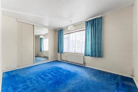 5 Dorrit Crescent, Guildford, GU3 3AL