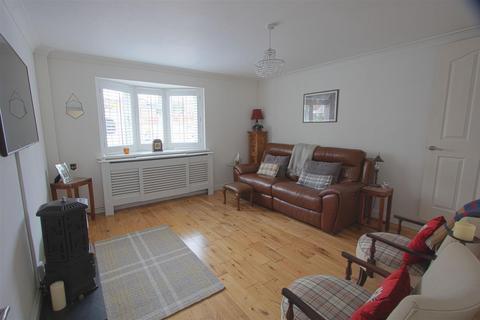 14 Cornflower Gardens, Billericay, CM12 0TQ