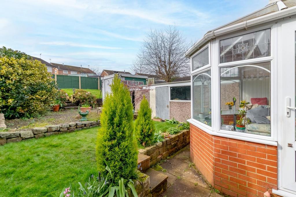 Tennyson Avenue, Harrogate 2 bed semidetached bungalow for sale £215,000
