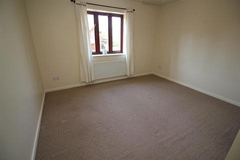 2 bedroom terraced house to rent, Conifer Grove, Leamington Spa