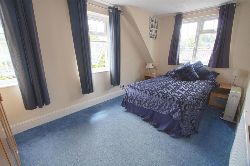 Bed2.jpg