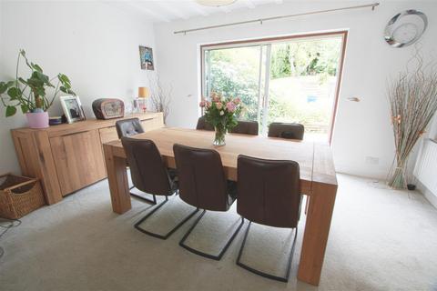 20 Crown Road, Billericay, CM11 2AE