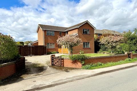 5 bedroom detached house for sale, Culver Street, Newent GL18