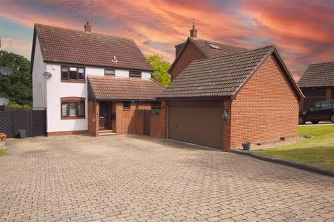11 Anvil Way, Billericay, CM12 0XY