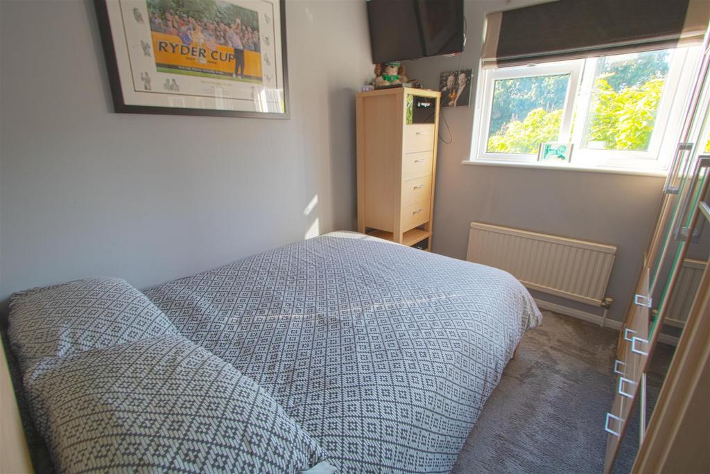 Bed3.jpg