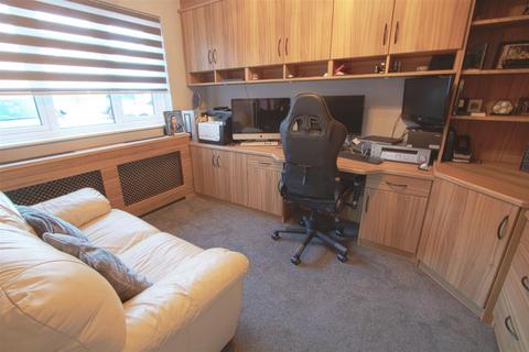 11 Anvil Way, Billericay, CM12 0XY