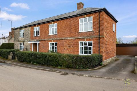 5 bedroom detached house for sale, Gibbs Lane, Evesham WR11