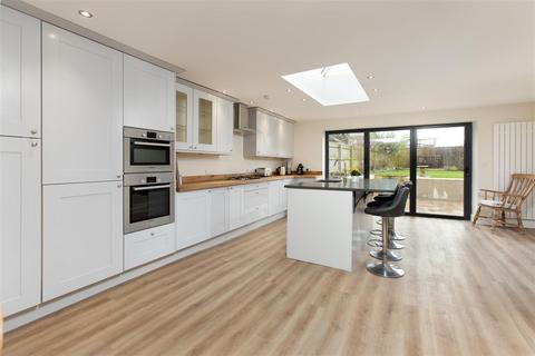 206 Devizes Road, Hilperton, Trowbridge, BA14 7QP