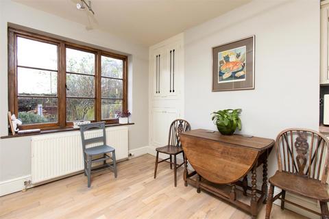 2 bedroom terraced house for sale, Islington, Trowbridge