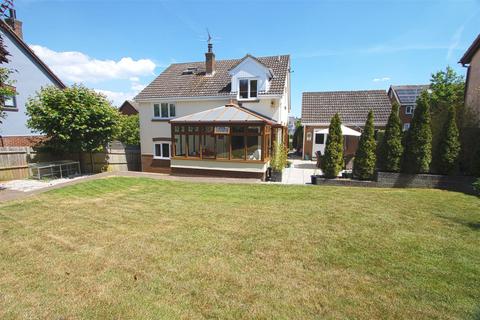 10 Farriers Drive, Billericay, CM12 0XZ