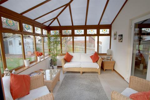 10 Farriers Drive, Billericay, CM12 0XZ