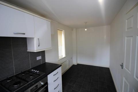 3 bedroom semi-detached house to rent, Mulberry Avenue