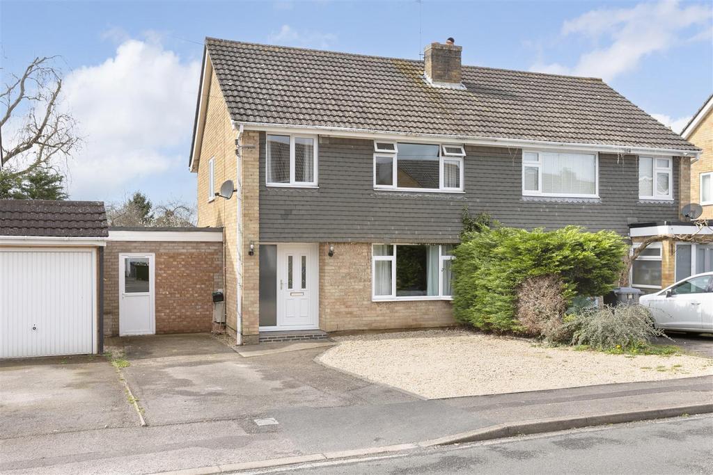 St. Marys Gardens, Hilperton Marsh 3 bed semidetached house for sale