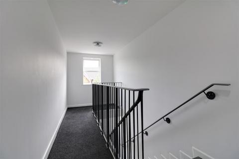 1 bedroom flat to rent, Park Road, Cannock