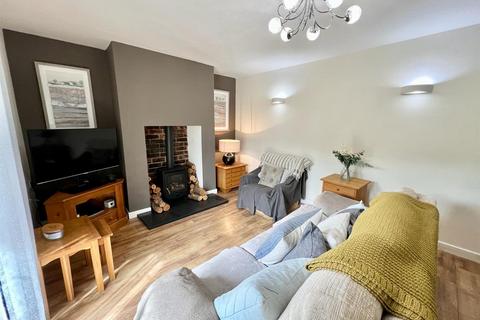 3 bedroom house for sale, Cae Person, Llanrwst