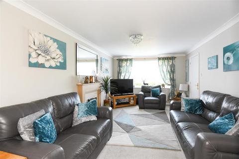78 Azalea Drive, Trowbridge, BA14 9GG
