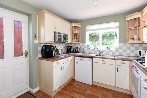 78 Azalea Drive, Trowbridge, BA14 9GG